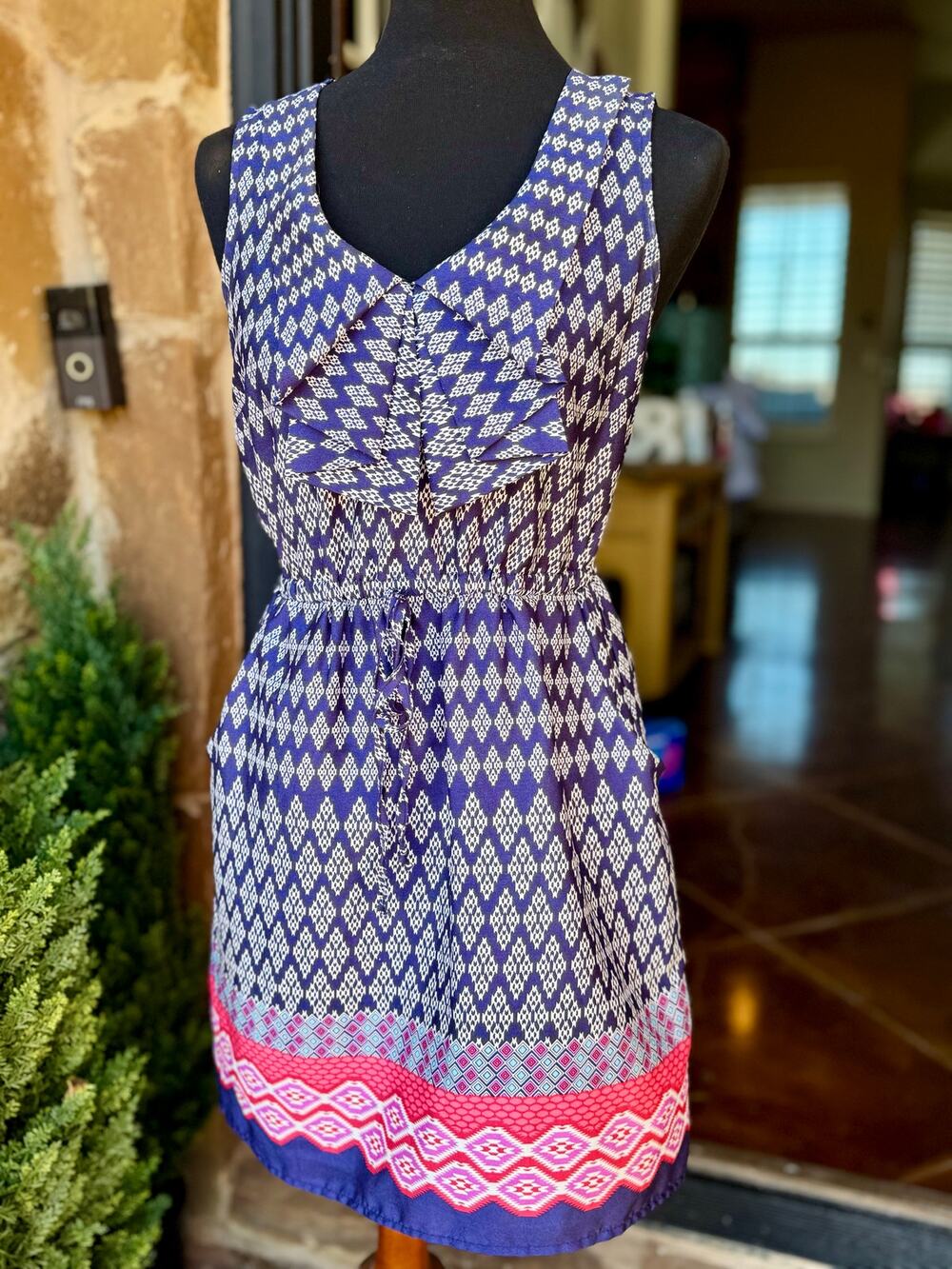 BeBop Sleeveless Summer Dress – Size Medium, Blues & Pinks, with Pockets